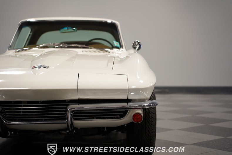 Unknown-Corvette-1964-Ermine-White-Saddle-21