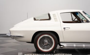 Unknown-Corvette-1964-Ermine-White-Saddle-27