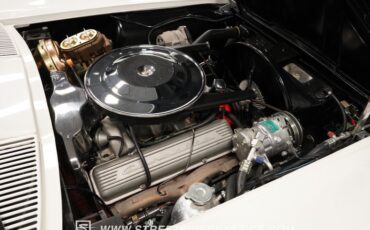 Unknown-Corvette-1964-Ermine-White-Saddle-35