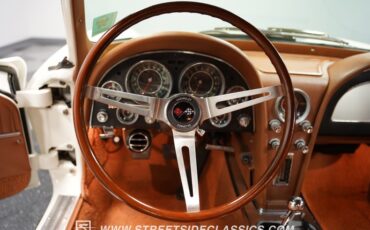 Unknown-Corvette-1964-Ermine-White-Saddle-37