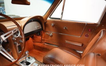 Unknown-Corvette-1964-Ermine-White-Saddle-42