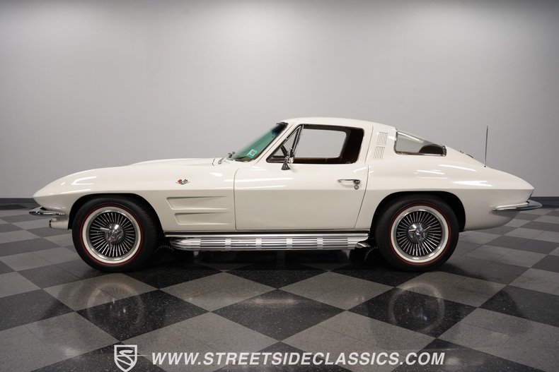 Unknown-Corvette-1964-Ermine-White-Saddle-5
