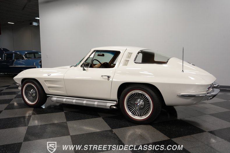 Unknown-Corvette-1964-Ermine-White-Saddle-6