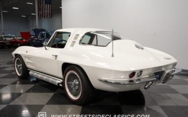 Unknown-Corvette-1964-Ermine-White-Saddle-7