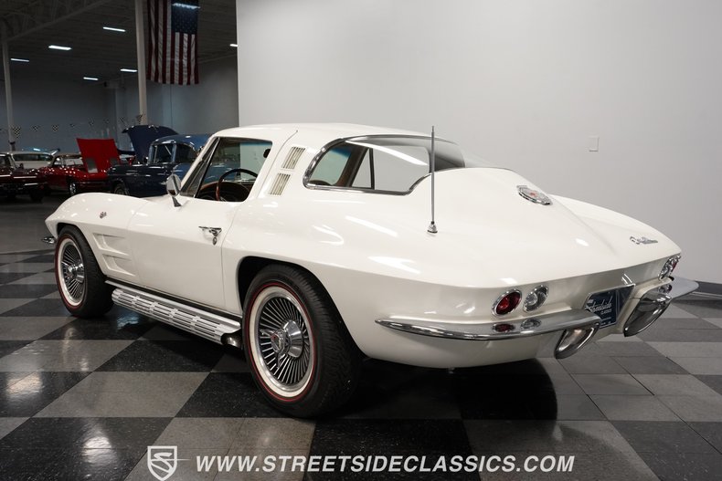 Unknown-Corvette-1964-Ermine-White-Saddle-7