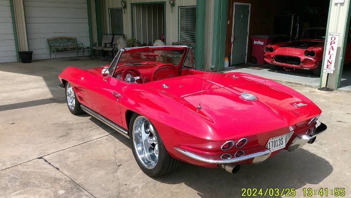 Unknown-Corvette-1964-Gypsy-Red-10