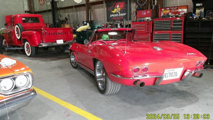 Unknown-Corvette-1964-Gypsy-Red-8