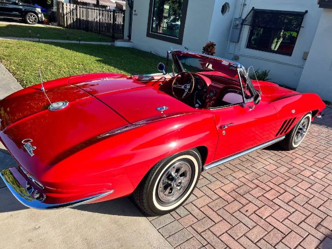 Unknown-Corvette-1964-Red-Velvet-2
