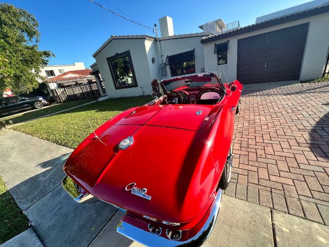 Unknown-Corvette-1964-Red-Velvet-20