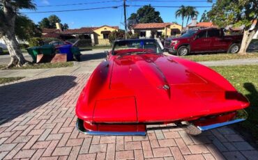 Unknown-Corvette-1964-Red-Velvet-4