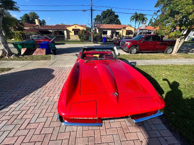 Unknown-Corvette-1964-Red-Velvet-6