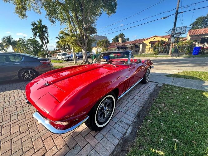 Unknown-Corvette-1964-Red-Velvet