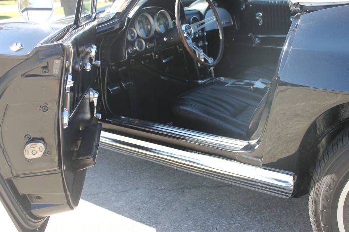 Unknown-Corvette-1964-Tuxedo-black-Black-1