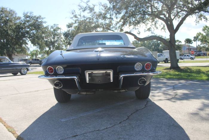 Unknown-Corvette-1964-Tuxedo-black-Black-2