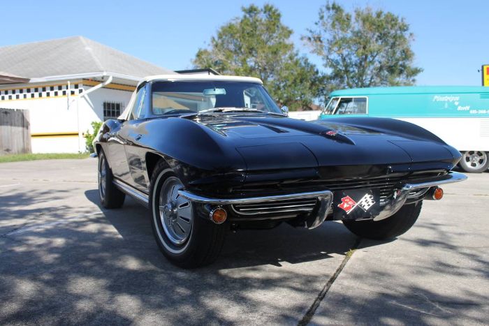 Unknown-Corvette-1964-Tuxedo-black-Black-5