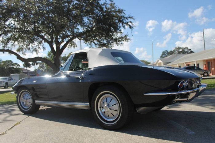 Unknown-Corvette-1964-Tuxedo-black-Black-8