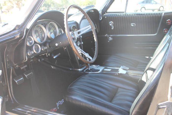 Unknown-Corvette-1964-Tuxedo-black-Black-9
