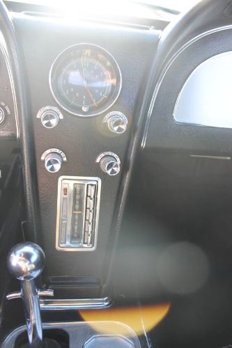 Unknown-Corvette-1964-Tuxedo-black-Black