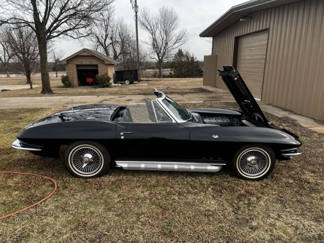Unknown-Corvette-1965-Black-13