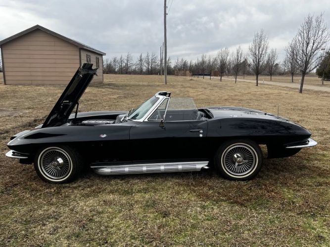 Unknown-Corvette-1965-Black-15