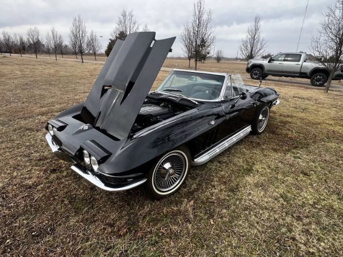 Unknown-Corvette-1965-Black-16