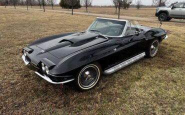 Unknown-Corvette-1965-Black-21