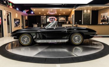 Unknown-Corvette-1965-Black-26
