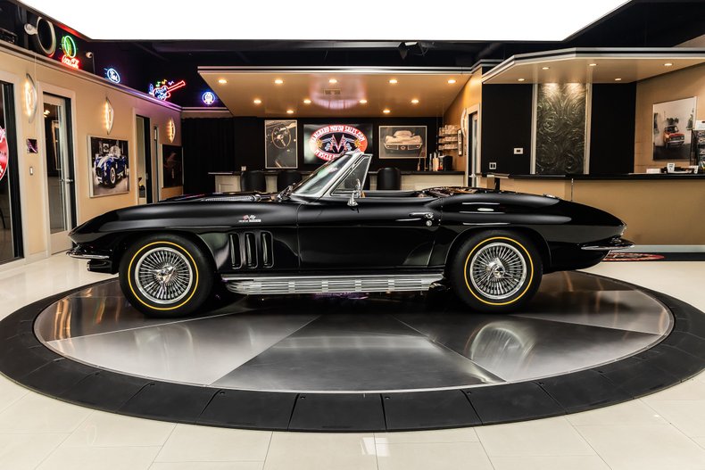 Unknown-Corvette-1965-Black-26