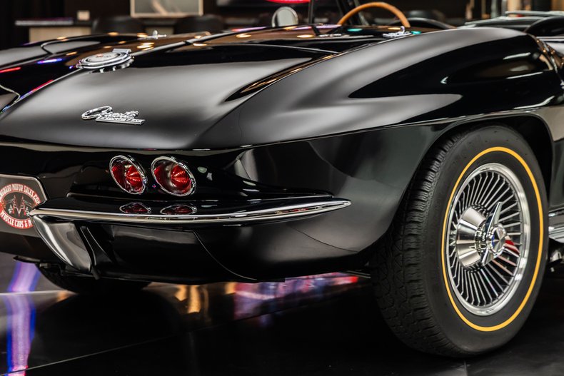 Unknown-Corvette-1965-Black-3