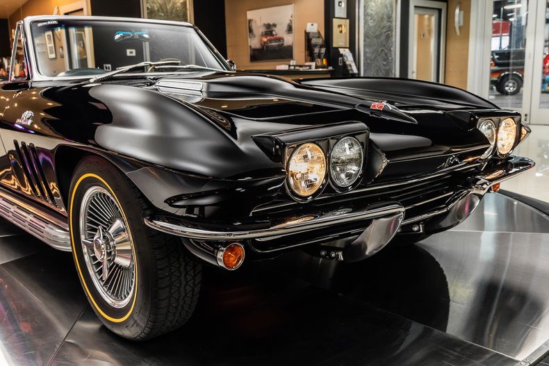 Unknown-Corvette-1965-Black-31