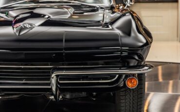 Unknown-Corvette-1965-Black-35