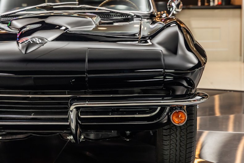 Unknown-Corvette-1965-Black-35