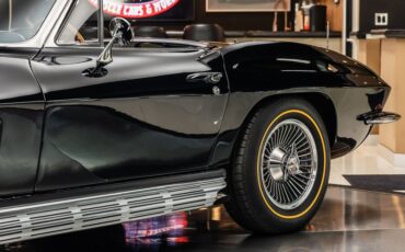 Unknown-Corvette-1965-Black-37