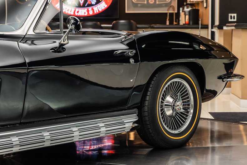 Unknown-Corvette-1965-Black-37