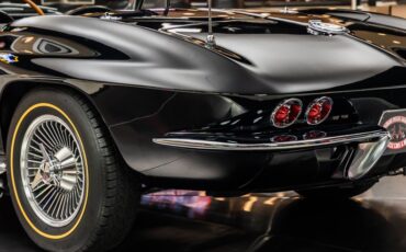 Unknown-Corvette-1965-Black-41