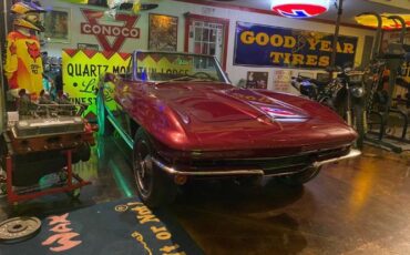 Unknown-Corvette-1965-Burgundy-Black-3