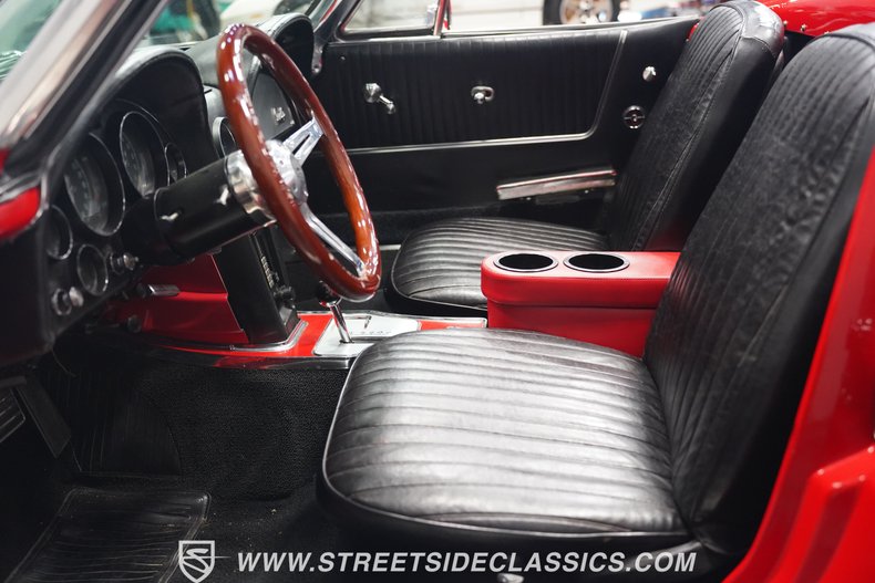 Unknown-Corvette-1965-Rally-Red-Black-10
