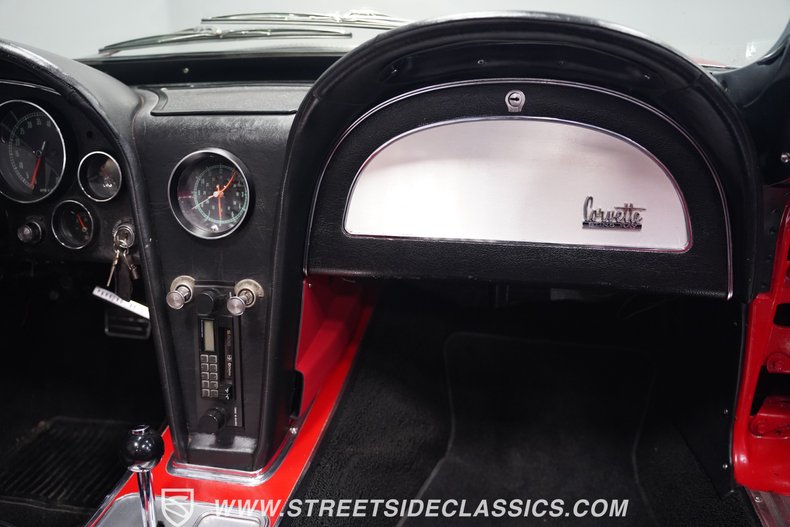 Unknown-Corvette-1965-Rally-Red-Black-13