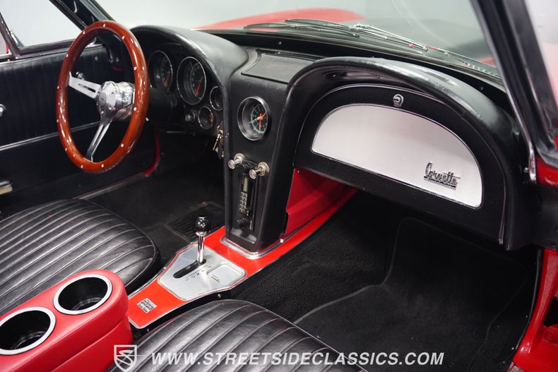 Unknown-Corvette-1965-Rally-Red-Black-16