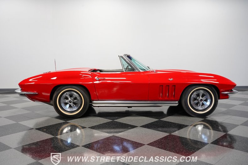 Unknown-Corvette-1965-Rally-Red-Black-17