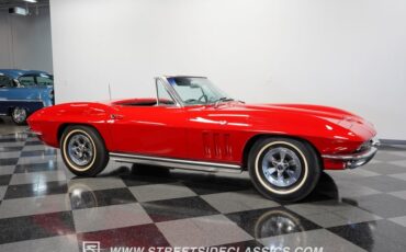 Unknown-Corvette-1965-Rally-Red-Black-18