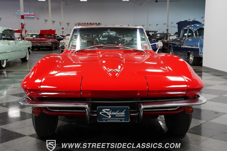 Unknown-Corvette-1965-Rally-Red-Black-20