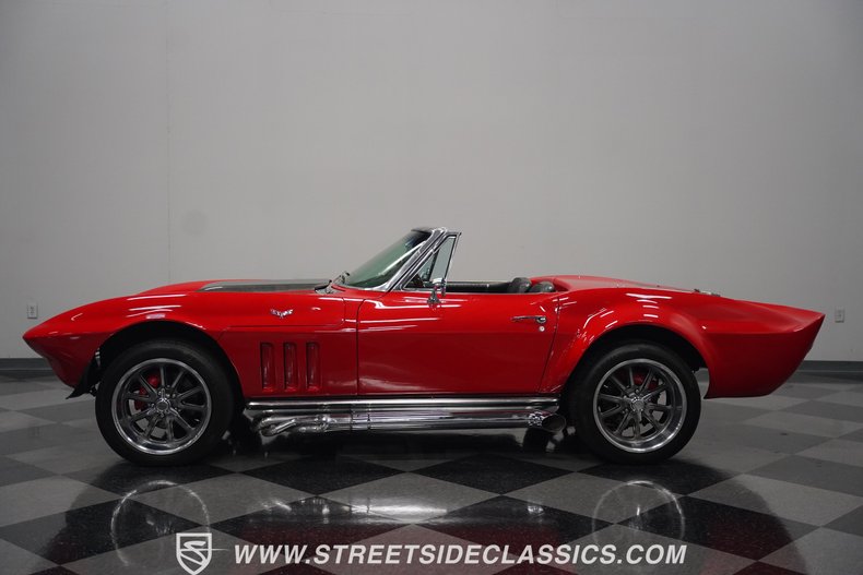 Unknown-Corvette-1965-Rally-Red-Black-21