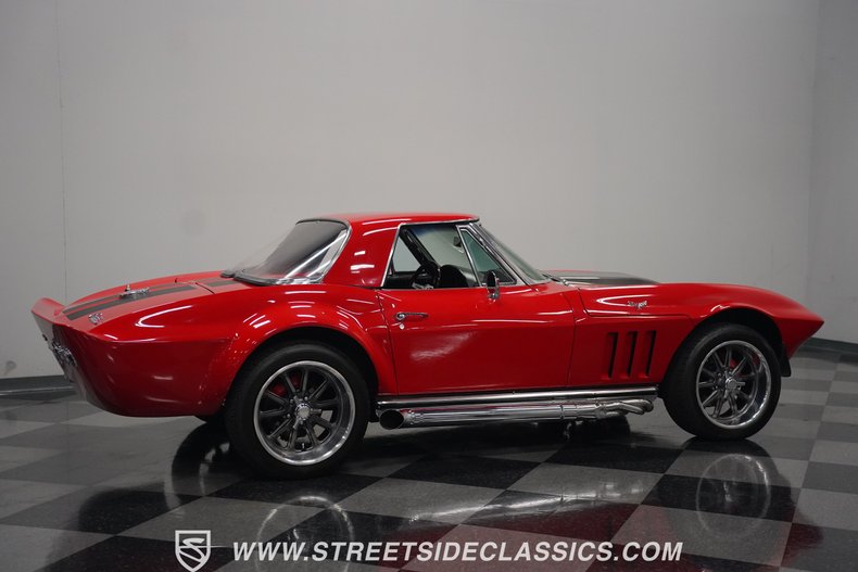 Unknown-Corvette-1965-Rally-Red-Black-28
