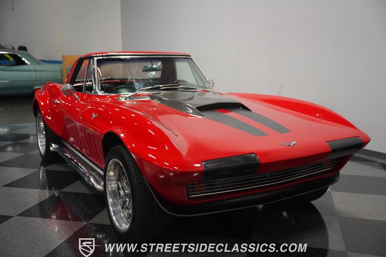 Unknown-Corvette-1965-Rally-Red-Black-32