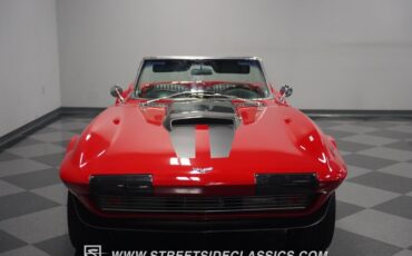 Unknown-Corvette-1965-Rally-Red-Black-33
