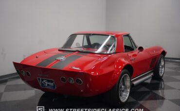 Unknown-Corvette-1965-Rally-Red-Black-39