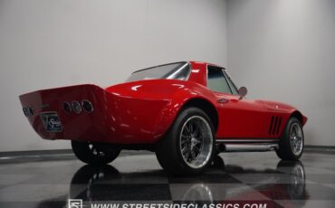 Unknown-Corvette-1965-Rally-Red-Black-41