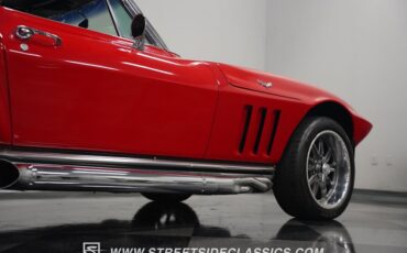 Unknown-Corvette-1965-Rally-Red-Black-42