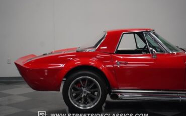 Unknown-Corvette-1965-Rally-Red-Black-43